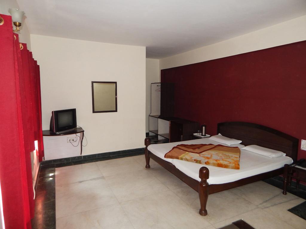 Hotel Chitra Heritage Haridwar Exterior photo